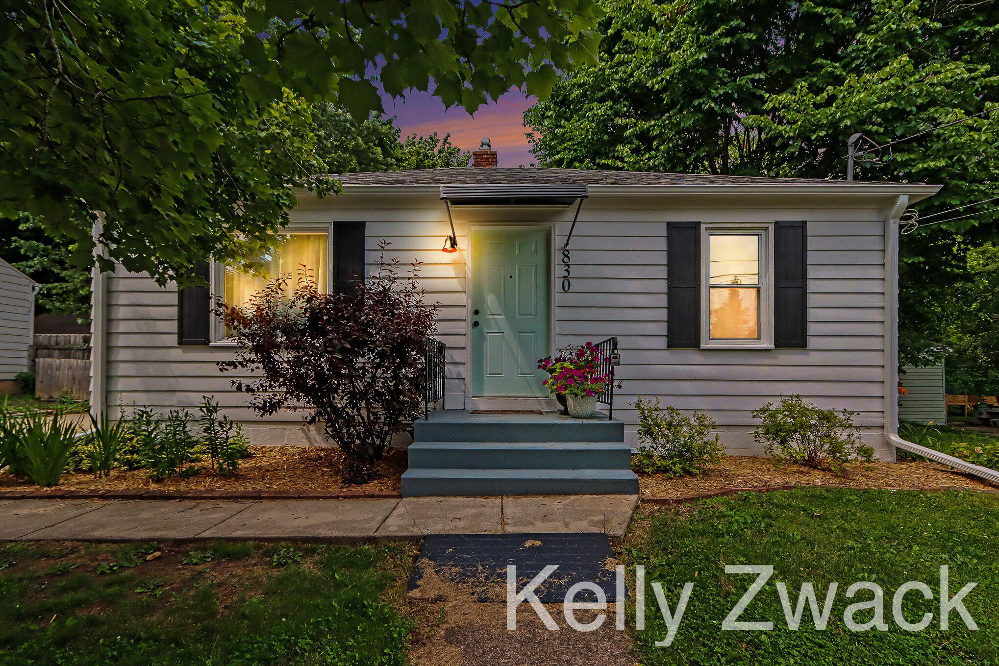 830 Edison Street Kalamazoo, MI 49004 - Photo 3 of 23 Front