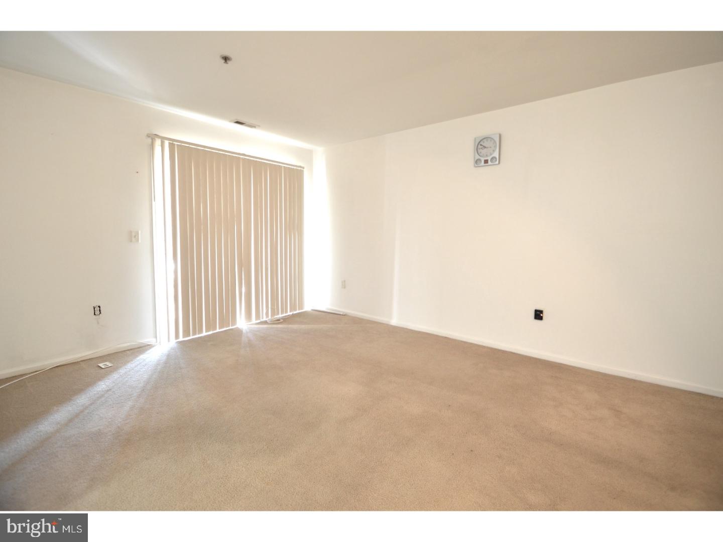 115 Natalie Road Delran, NJ 08075 - Photo 2 of 11 Family Room