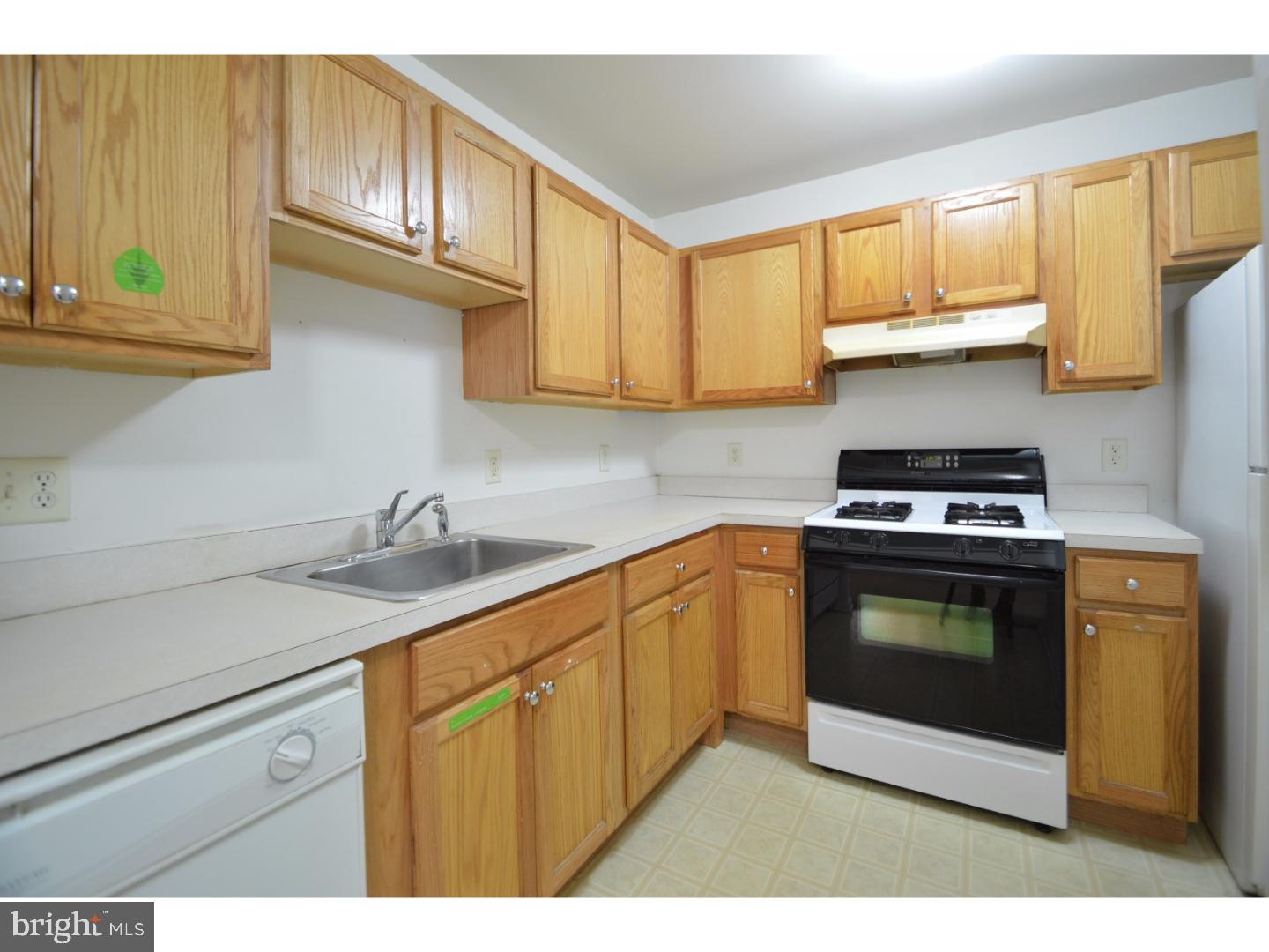 115 Natalie Road Delran, NJ 08075 - Photo 4 of 11 Kitchen