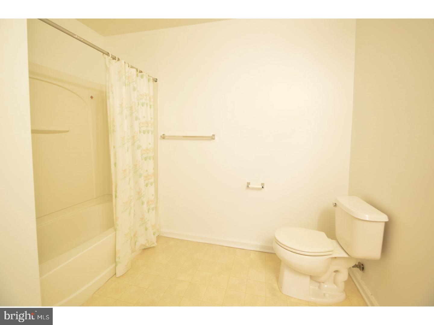115 Natalie Road Delran, NJ 08075 - Photo 8 of 11 Master Bathroom