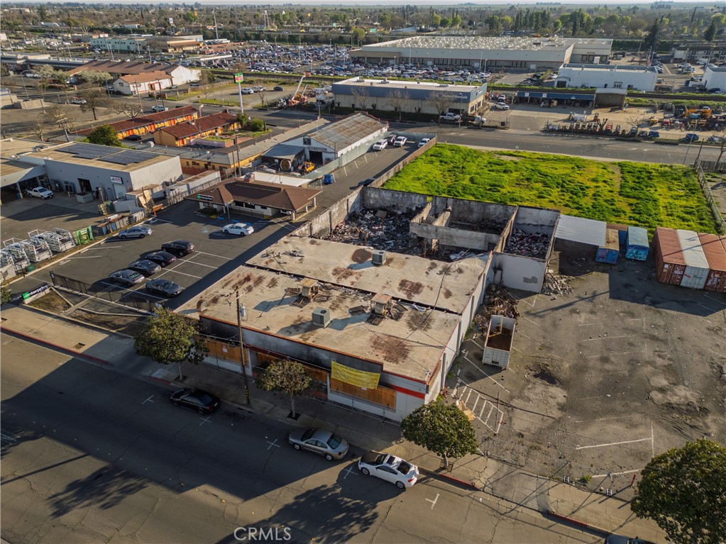 1346 West Main Street Merced, CA 95340 - Photo 2 of 11