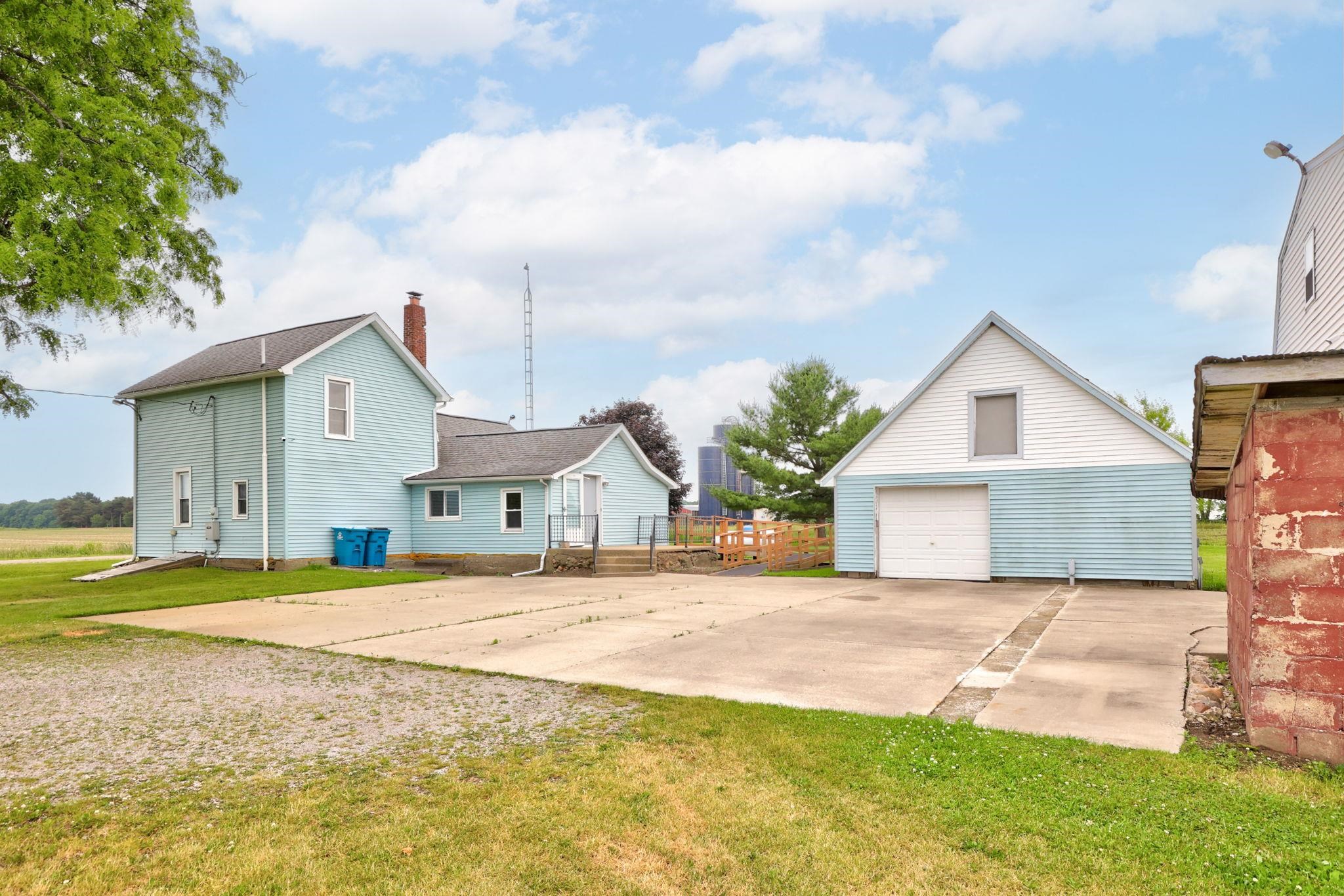 8075 Caine Road Millington, MI 48746 - Photo 4 of 62