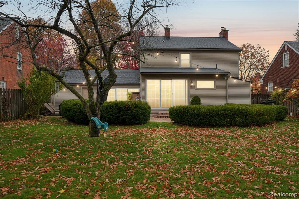 1039 Hawthorne Road Grosse Pointe Woods, MI 48236 - Photo 43 of 63
