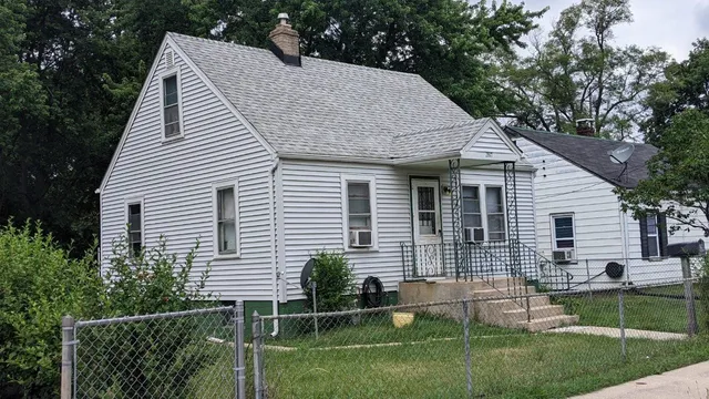 $93,800 | 2817 9th Street, Rockford, IL 61109