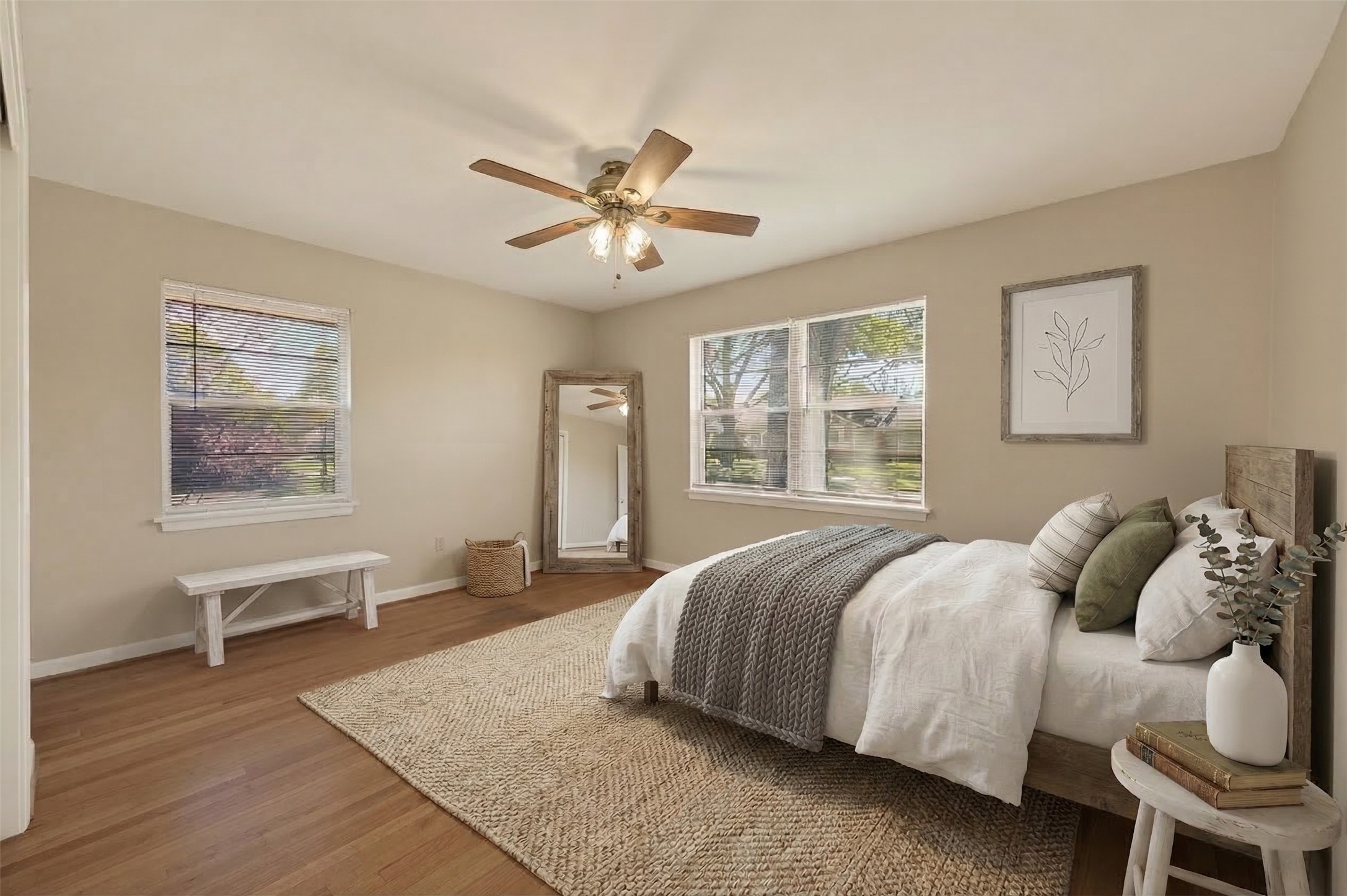 5646 Hazen Street Houston, TX 77081 - Photo 27 of 43 *This room is virtually staged