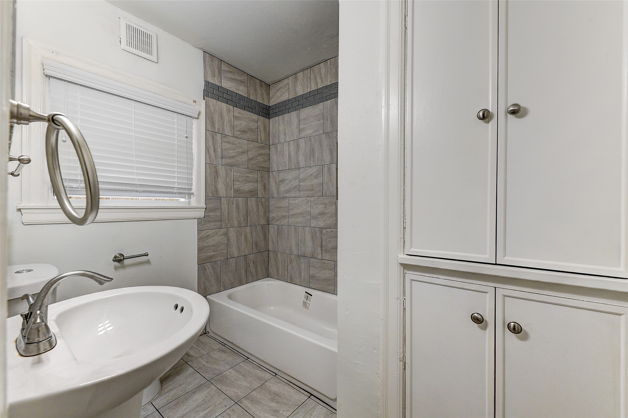 2509 Shakespeare Street, Unit 1 Houston, TX 77030 - Photo 15 of 16