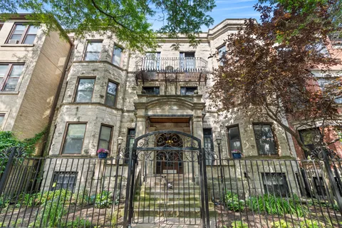 $450,000 | 5114 North Kenmore Avenue, Unit 3S, Chicago, IL 60640