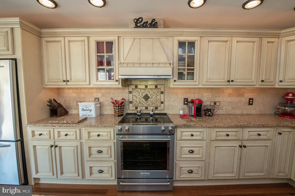 1326 Heyward Road Chesterbrook, PA 19087 - Photo 11 of 46 Behind Cafe sign - built in vent to the outside!