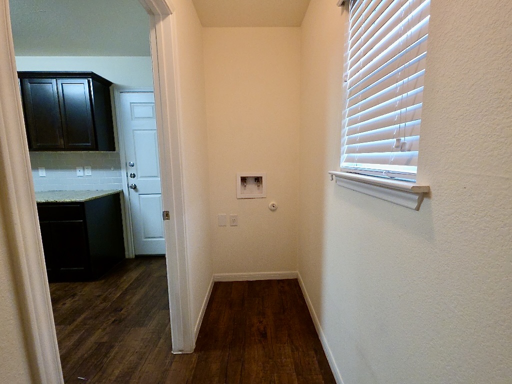 306 Wyeth Street Taylor, TX 76574 - Photo 9 of 20 Washer hook up