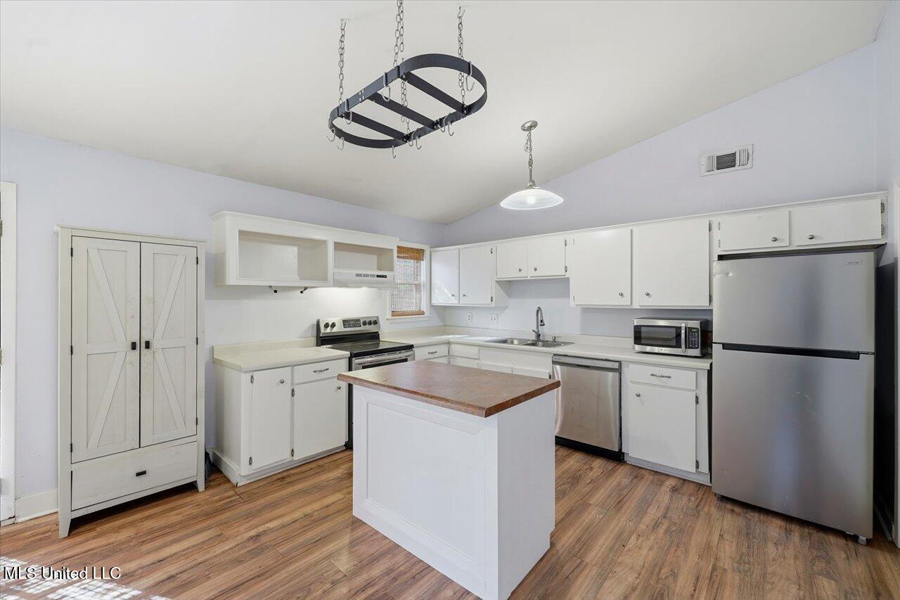 1206 Arlington Street Clinton, MS 39056 - Photo 8 of 27 08-1206 Arlington St _ Home Tours MS