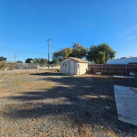 $2,000 | 10830 Bellegrave Avenue, Jurupa Valley, CA 91752