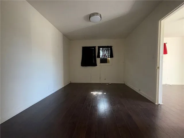 a view of a house with a back yard