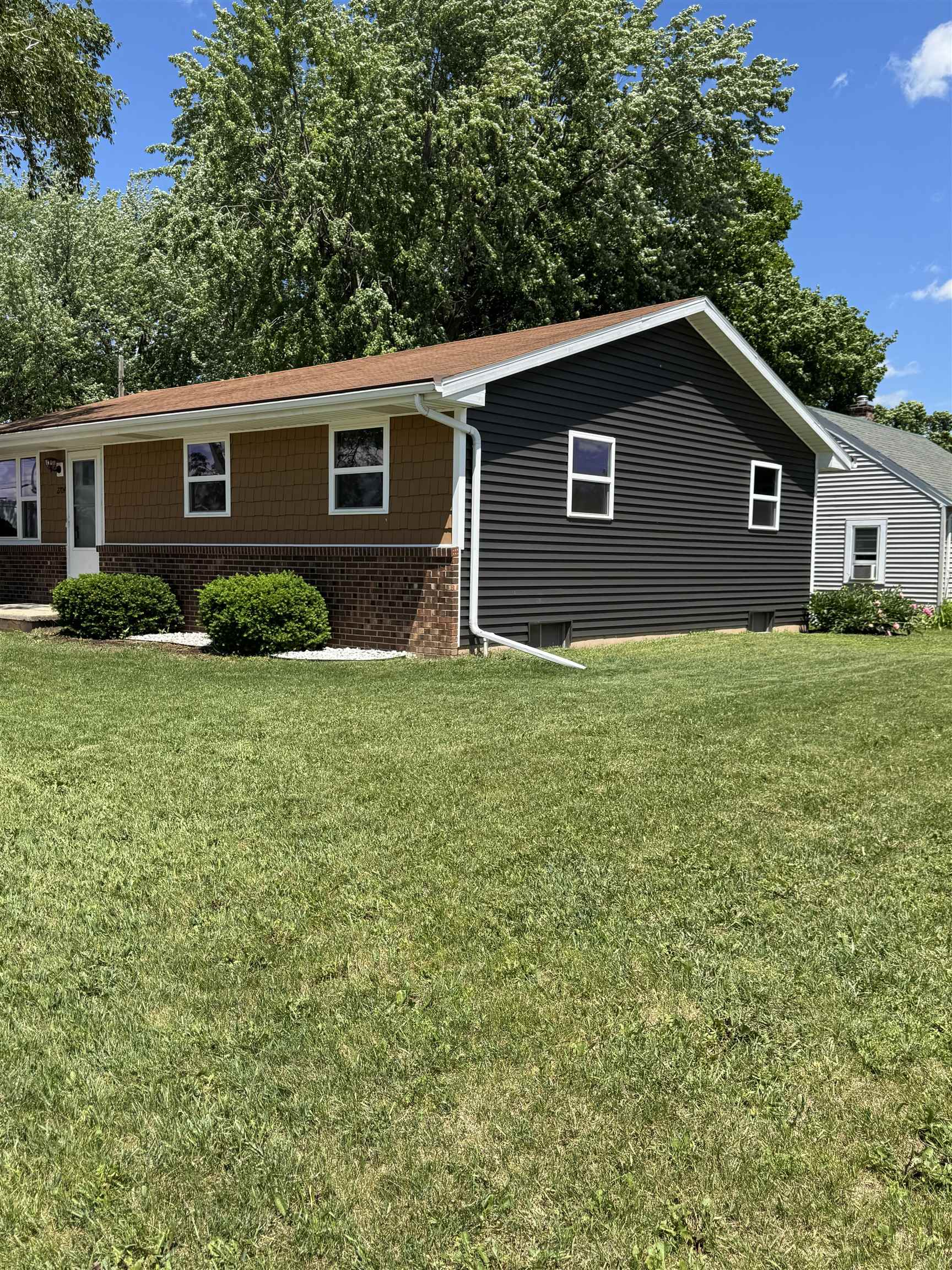 2704 North David Street Appleton, WI 54914 - Photo 4 of 48
