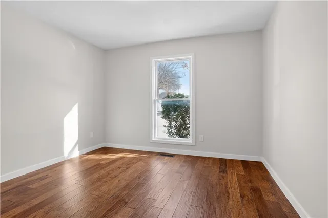 $200,000 | 8360 Northwest Barrybrooke Drive, Kansas City, MO 64151