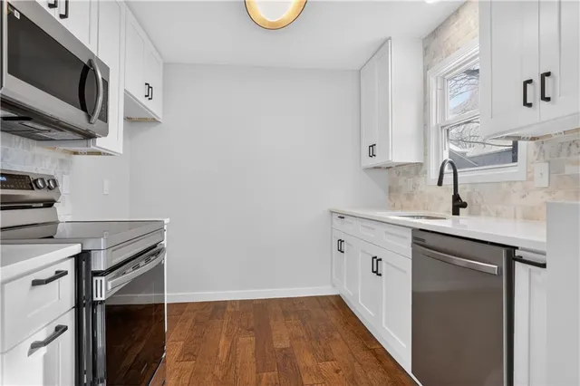 $200,000 | 8360 Northwest Barrybrooke Drive, Kansas City, MO 64151