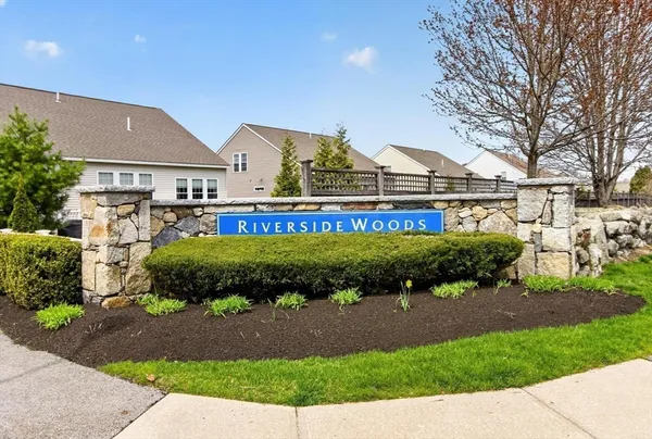 $569,900 | 2 Francis Drive, Unit 301, Andover, MA 01810