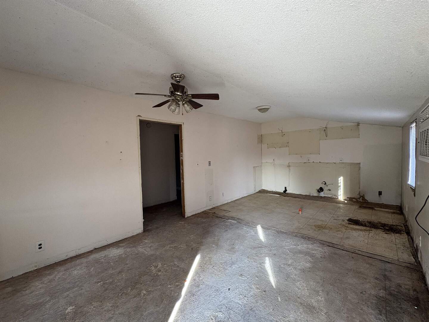 3657 Dillinger Road Carbondale, IL 62901 - Photo 13 of 22