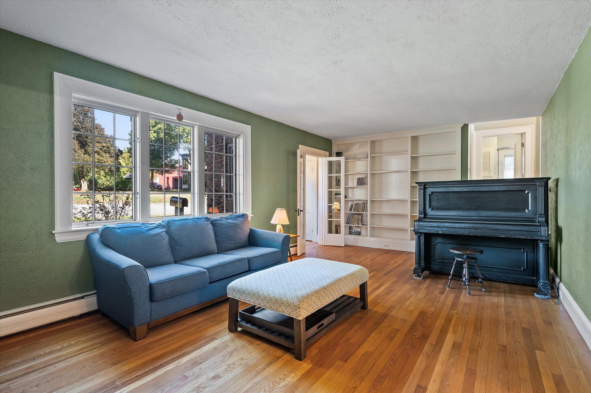 64 Thomas Hill Road Bangor, ME 04401 - Photo 21 of 77 21-Living Room