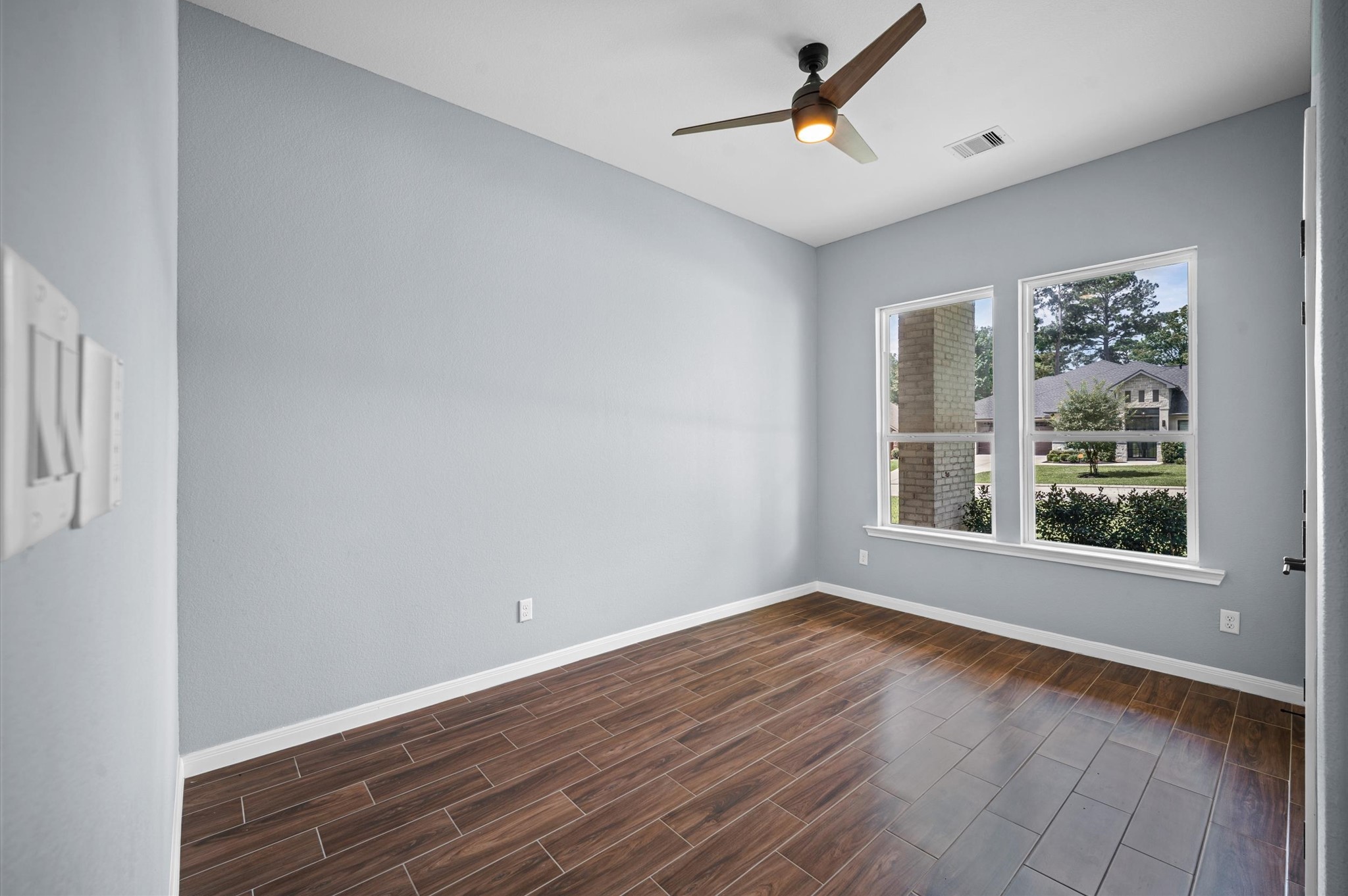 7 Pilot Point Conroe, TX 77304 - Photo 12 of 42