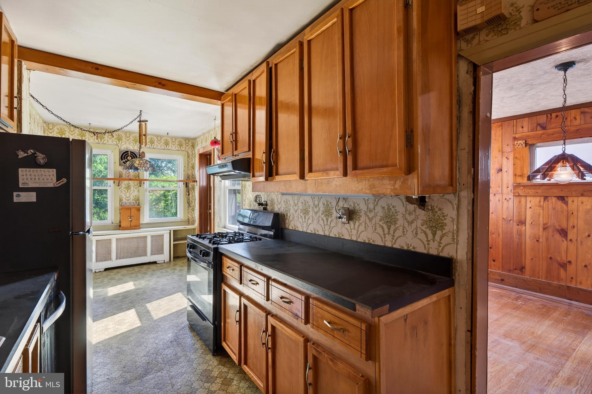 7737 Parkview Road Upper Darby, PA 19082 - Photo 16 of 35