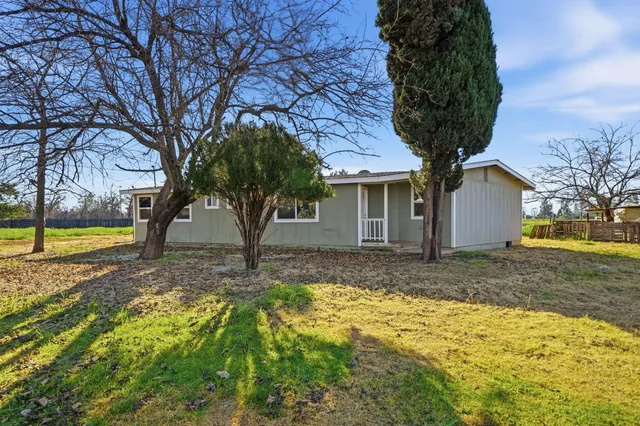 $299,900 | 6400 Dale Lane, Anderson, CA 96007