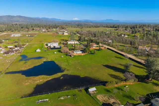 $299,900 | 6400 Dale Lane, Anderson, CA 96007