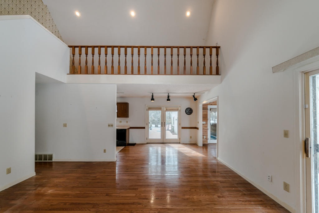 15320 Leonard Road Spring Lake, MI 49456 - Photo 5 of 14 15320Leonard04Lores