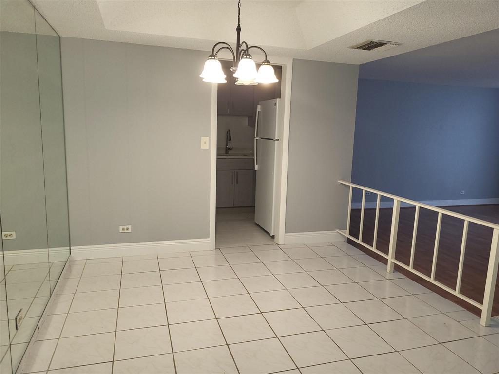 3720 Inverrary Drive, Unit 2I Lauderhill, FL 33319 - Photo 11 of 22 Dinning area 3720