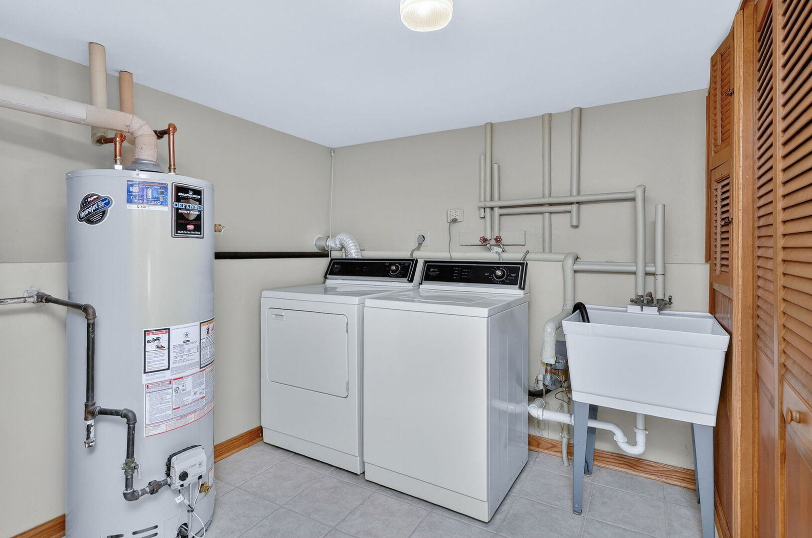 666 Devonshire Lane Wheaton, IL 60189 - Photo 15 of 25