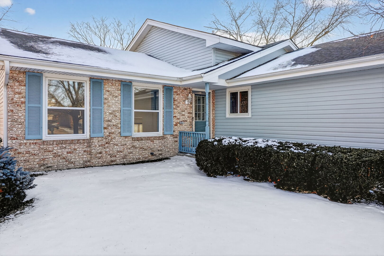 666 Devonshire Lane Wheaton, IL 60189 - Photo 2 of 25