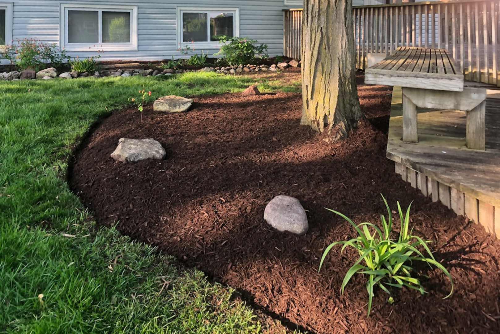 666 Devonshire Lane Wheaton, IL 60189 - Photo 23 of 29 a view of a backyard with sitting area