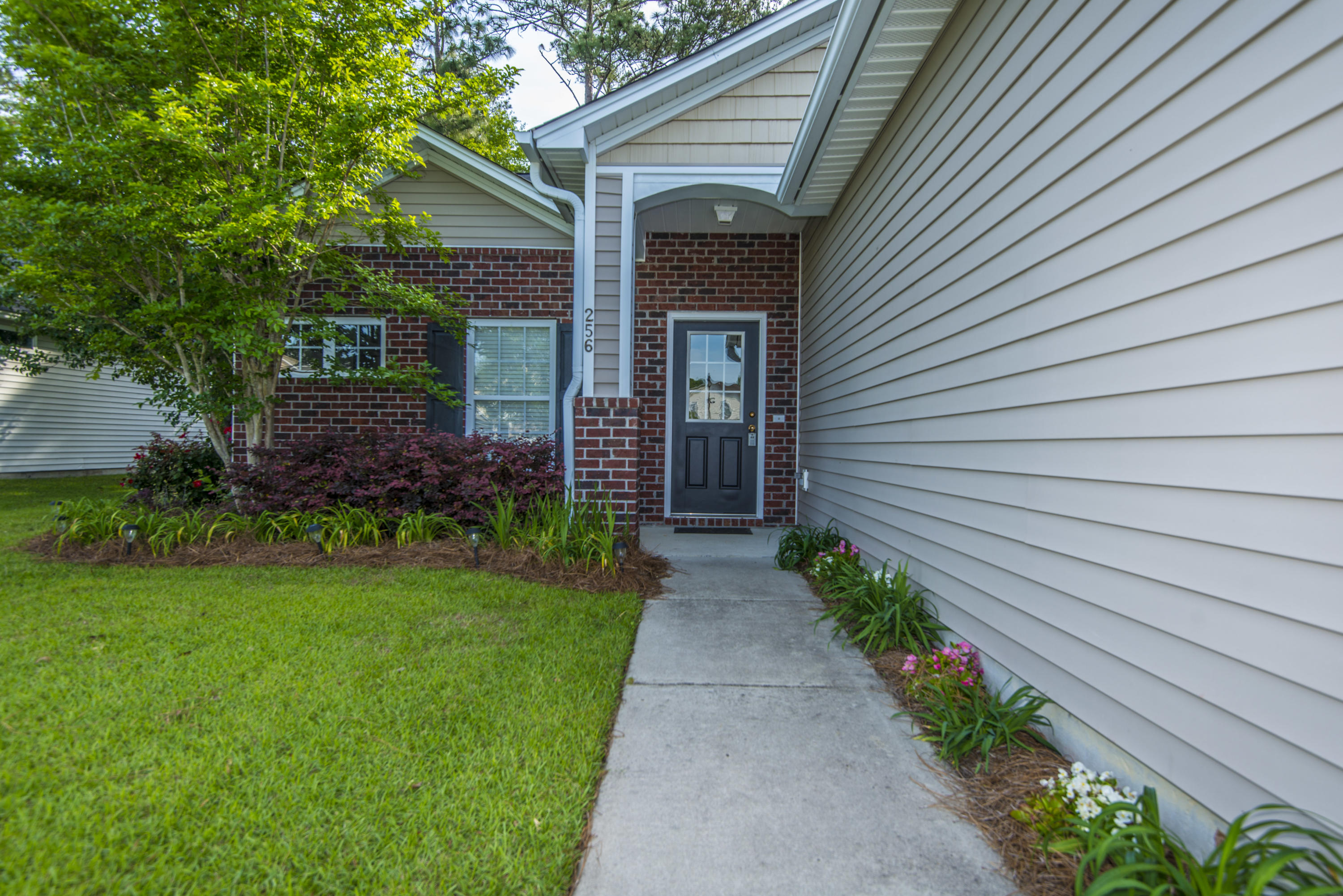 256 Westbrooke Road Summerville, SC 29486 - Photo 2 of 41 _DSC8552