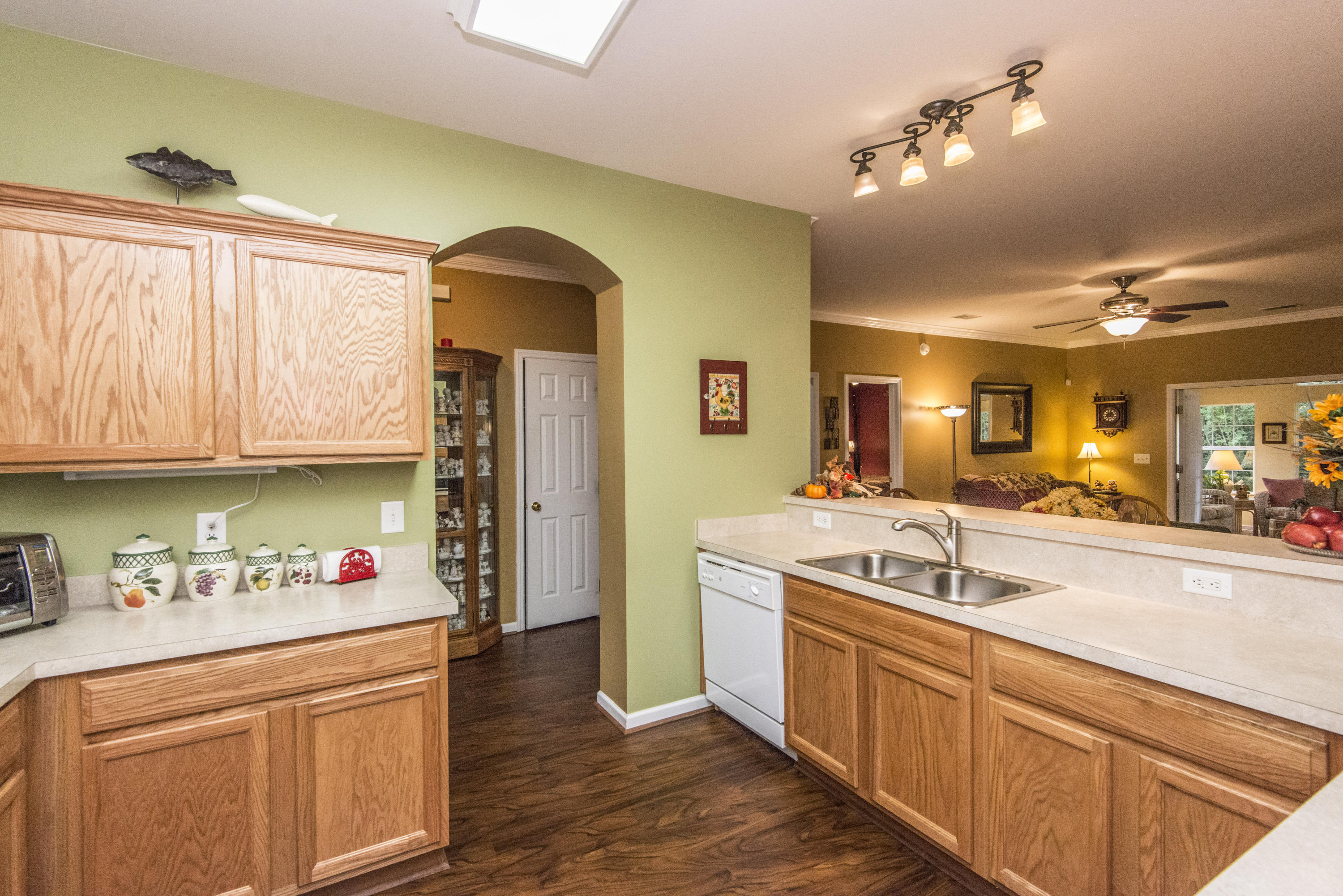 256 Westbrooke Road Summerville, SC 29486 - Photo 11 of 41 _DSC9916
