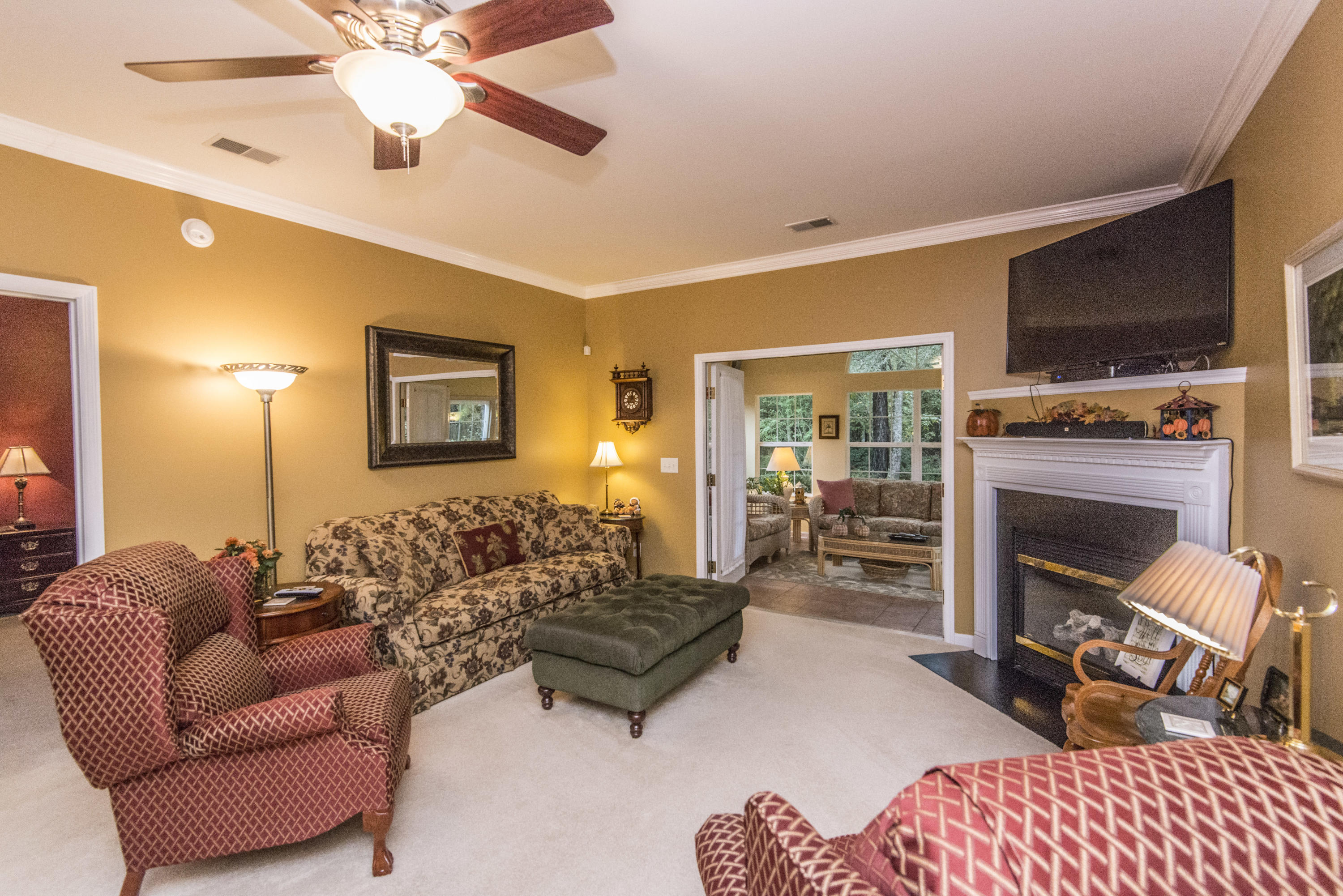256 Westbrooke Road Summerville, SC 29486 - Photo 4 of 41 _DSC9906