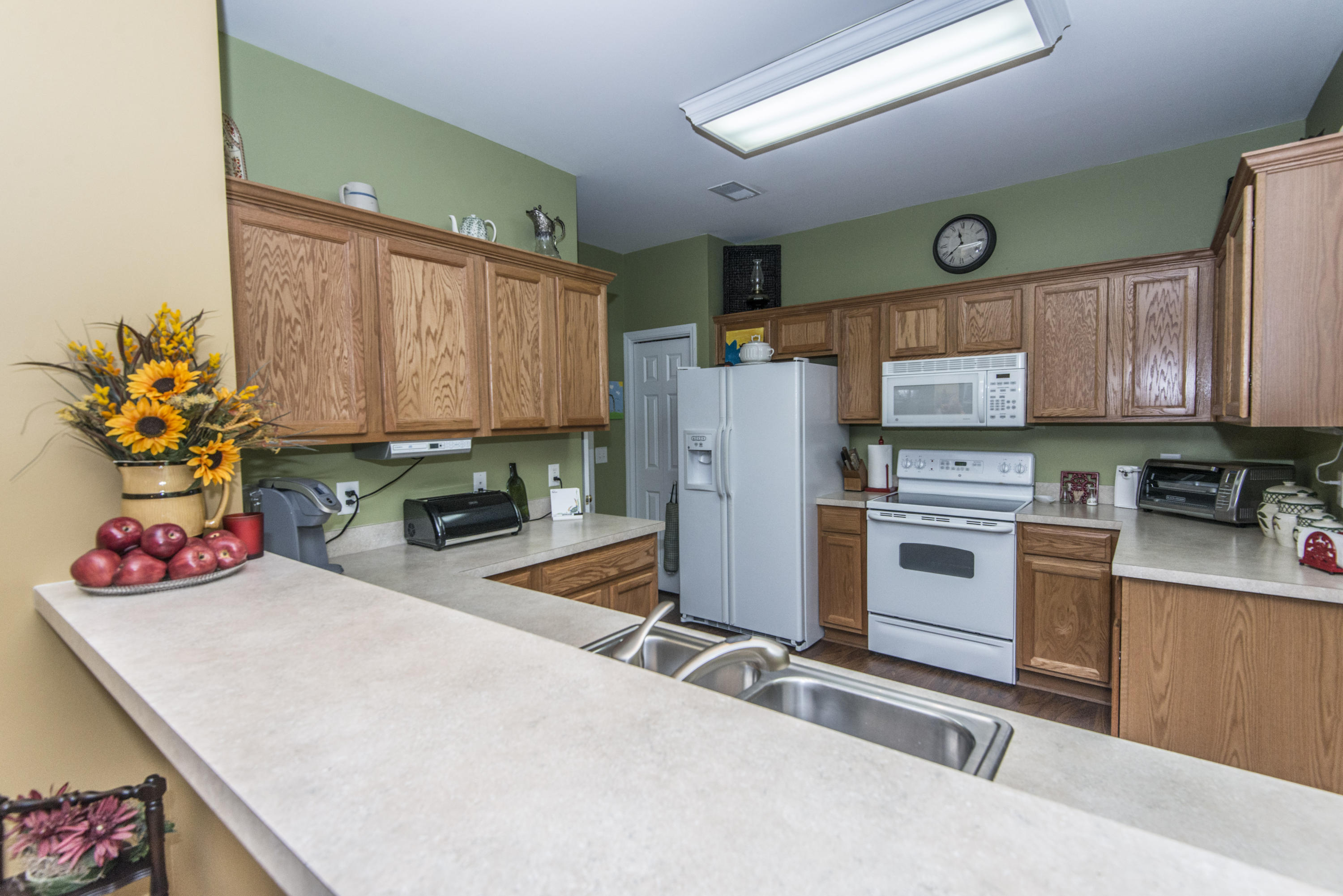 256 Westbrooke Road Summerville, SC 29486 - Photo 8 of 41 _DSC9911