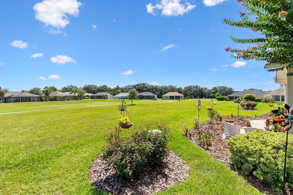 11839 Southeast 173rd Ln Road Summerfield, FL 34491 - Photo 37 of 49 a view of a city with an ocean