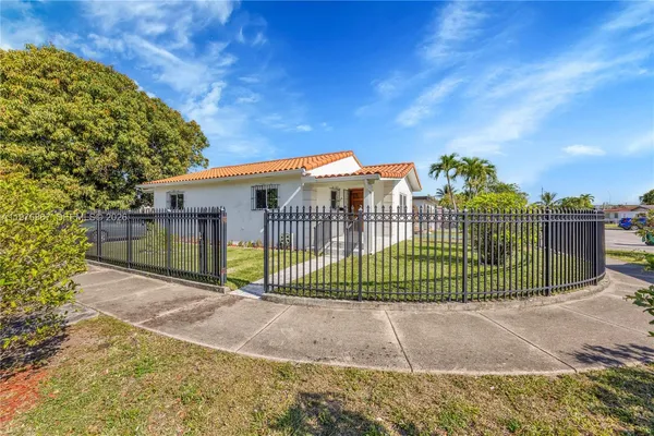 $3,250 | 150 Southwest 58th Avenue, Unit 150, Miami, FL 33144