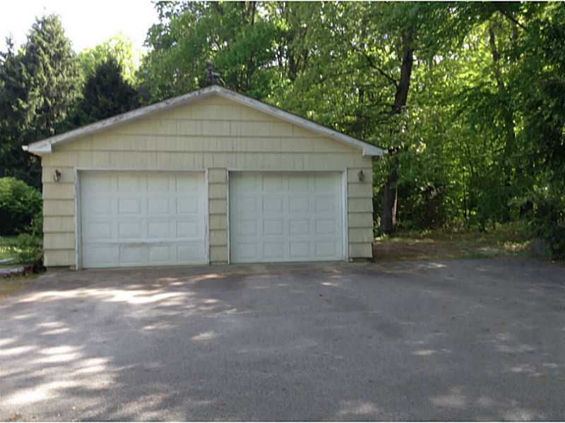 115 Rocky Hill Road Scituate, RI 02857 - Photo 3 of 16 Parking Lot/Garage.