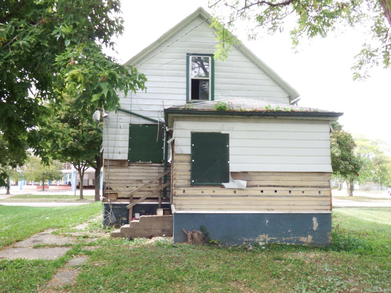 2364 North 21st Street Milwaukee, WI 53206 - Photo 3 of 10 1939261-2