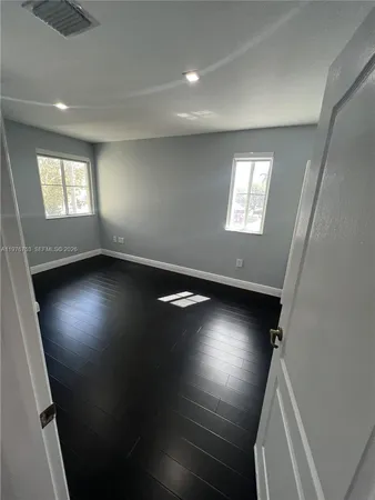a view of empty room with window