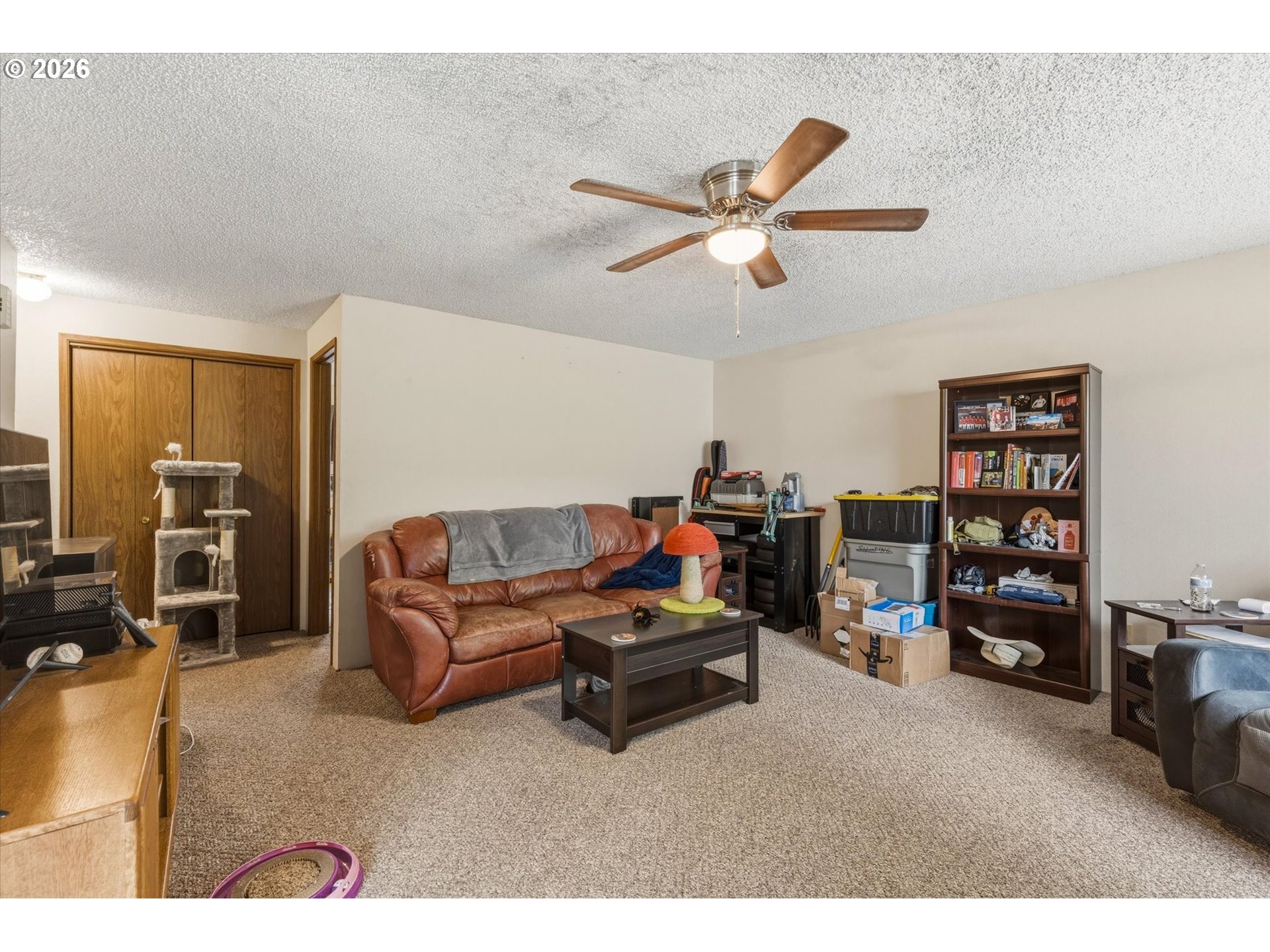360 24th Avenue Longview, WA 98632 - Photo 6 of 36 Living Room