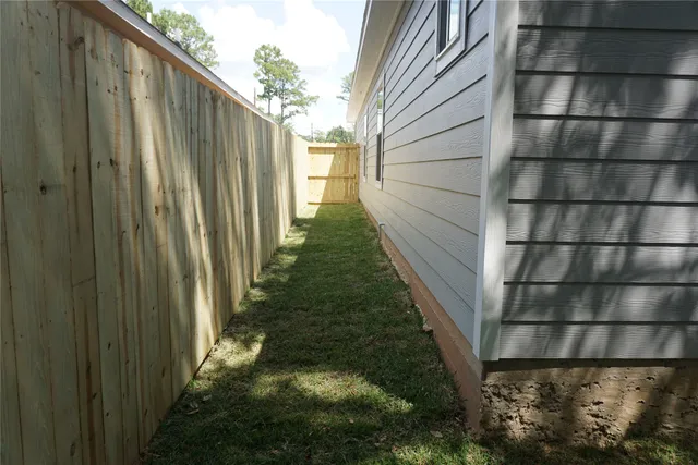 $1,450 | 9583 Darkwood Street, Willis, TX 77318