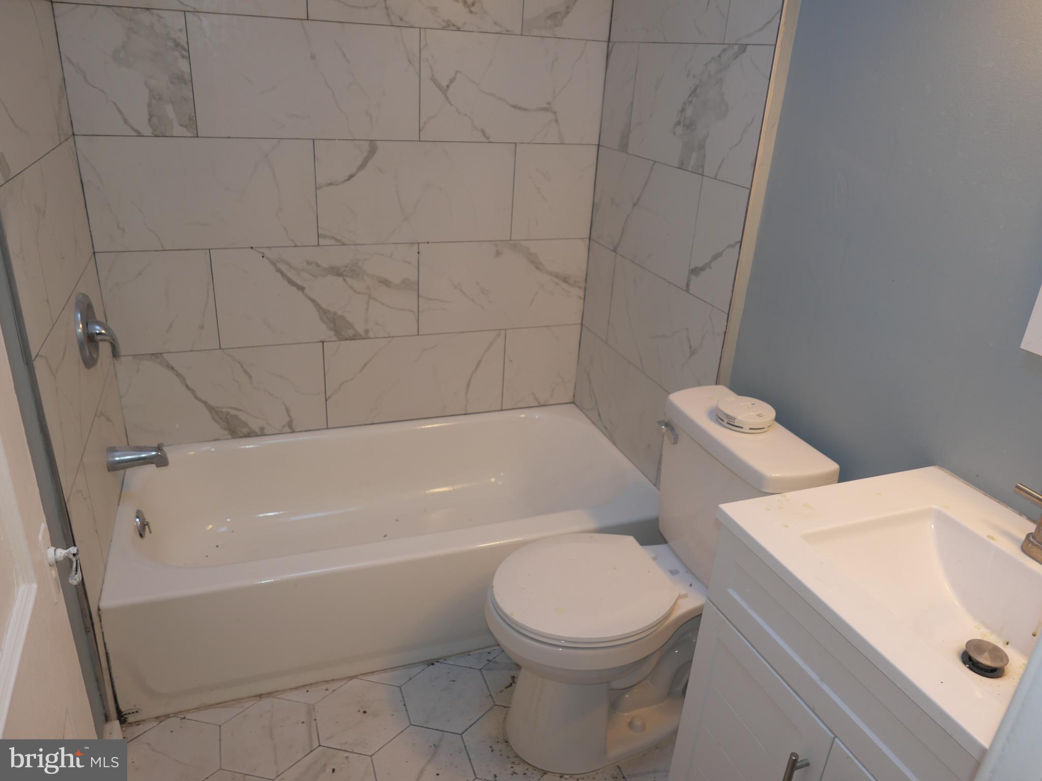 43 Springton Road Upper Darby, PA 19082 - Photo 16 of 23 Full Hall Bath