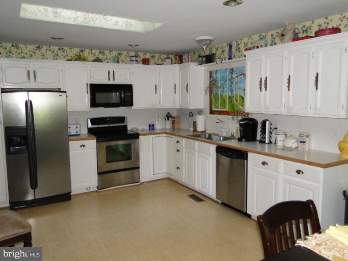 7302 Family Acres Road Hanover, MD 21076 - Photo 7 of 23 Kitchen