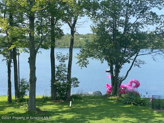 18 Power Line Road Scott Township, PA 18433 - Photo 28 of 34 a front view of a house with garden