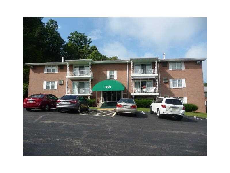 201 Coraopolis Road, Unit 14 Coraopolis, PA 15108 - Photo 1 of 13 Exterior Front.