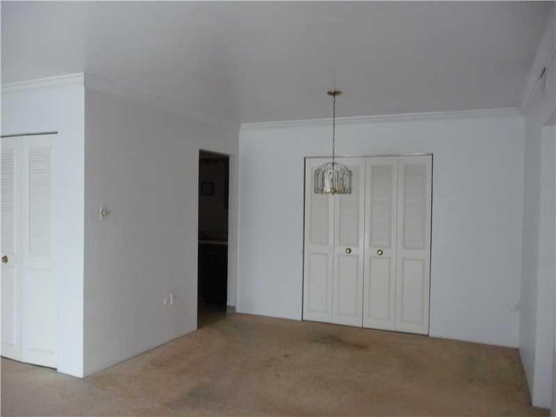 201 Coraopolis Road, Unit 14 Coraopolis, PA 15108 - Photo 12 of 13 Dining Room.