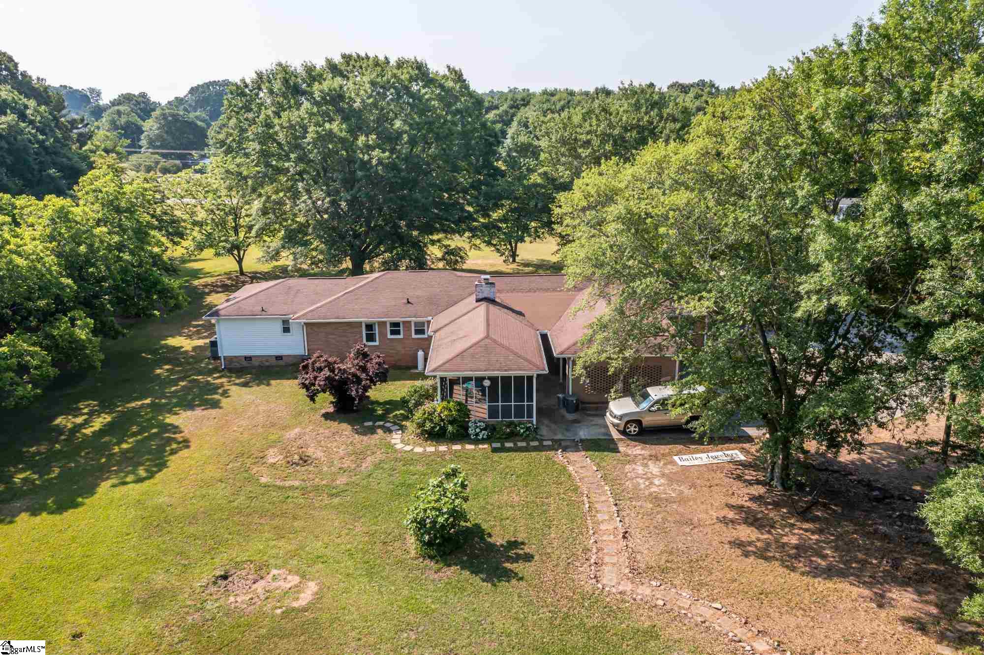 529 Cassell Road Liberty, SC 29657 - Photo 5 of 32