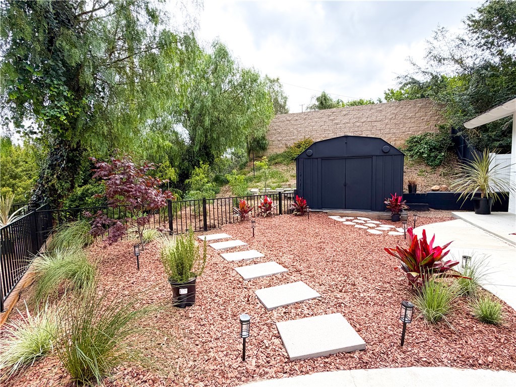 3059 North Butterfield Road Orange, CA 92865 - Photo 19 of 23