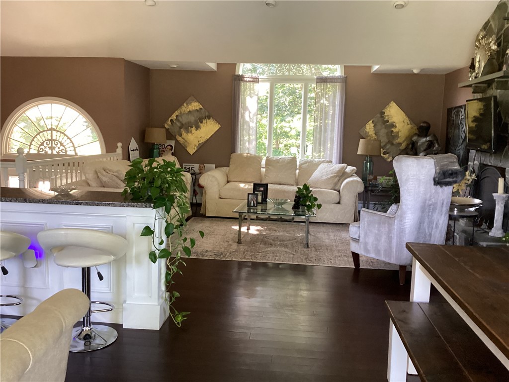 7 Taylor Road Johnston, RI 02919 - Photo 21 of 49